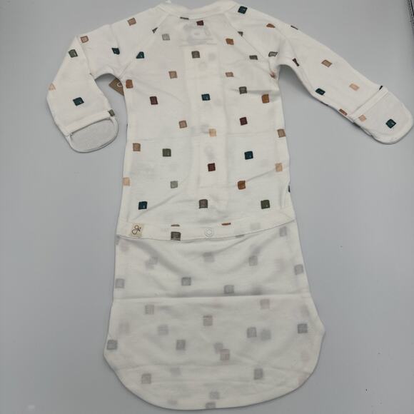 Goumi 24 Hour Convertible Baby Gown Sleeper Sack Size Newborn Bamboo City Blocks - Picture 2 of 13